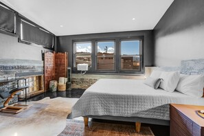 1 bedroom, desk, free WiFi, bed sheets - Downtown•Near River, Trails & Shopping (Salida)