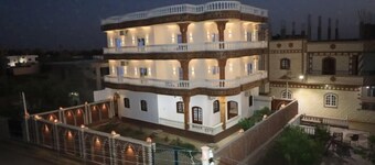 Ramsses Palace