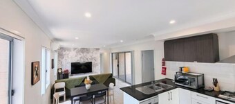 4b2b Coomera Comfort Lodge Near Theme Park & Westfield