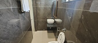 Hotel Triton