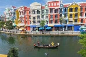 المنشأة من الخارج