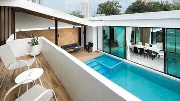 Piscine extérieure
