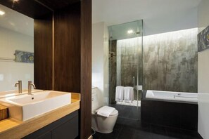 Bathroom - Prime Deluxe Villa No. V17 (Sattahip)