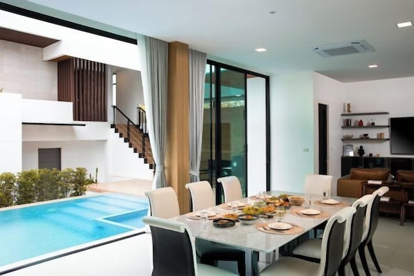 Dining - Prime Deluxe Villa No. V17 (Sattahip)