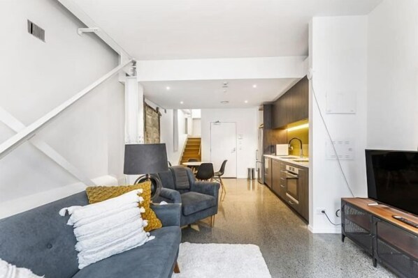 Room - Contemporary 1Br Queen Street Retreat (Auckland)