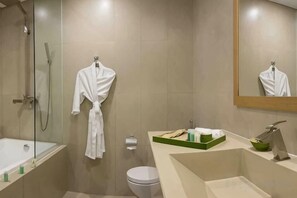 Unclassified image, 3 of 41, button - Beachfront 2 Bedroom Appartment with Glass wall by Villuxy (Da Nang)