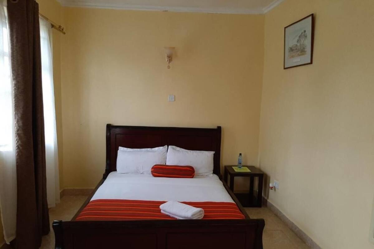 Standard Single Room | Free WiFi, bed sheets