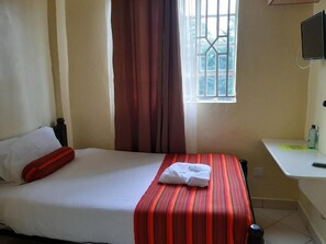 Standard Double Room | Free WiFi, bed sheets