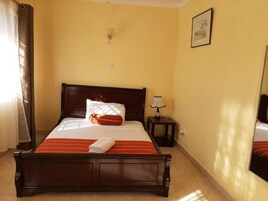 Wifi gratis y ropa de cama