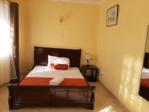 Deluxe Single Room | Free WiFi, bed sheets