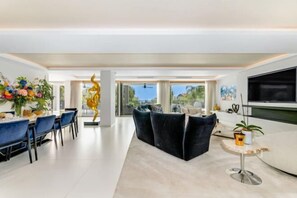 Room - All About Villa Serenity (Marbella)