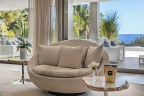 Room - All About Villa Serenity (Marbella)