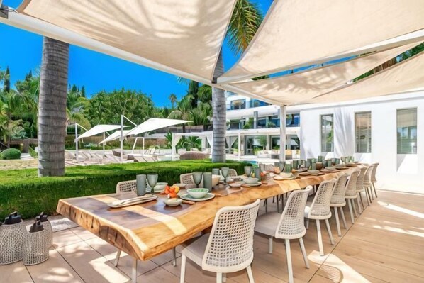 Room - All About Villa Serenity (Marbella)