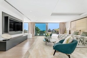 Room - All About Villa Serenity (Marbella)