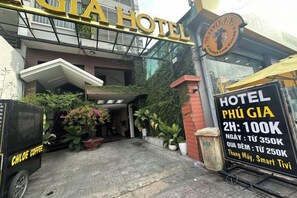 Unclassified image, 4 of 10, button - Phu Gia 113 Nguyen Thi Thap (Ho Chi Minh City)