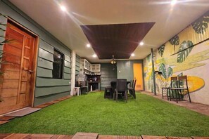 Tempat makan luar