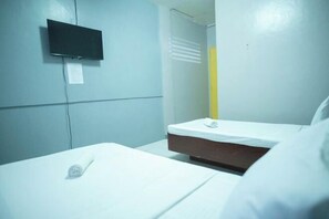 Room - Tropical Place Hotel by RedDoorz (Palawan)
