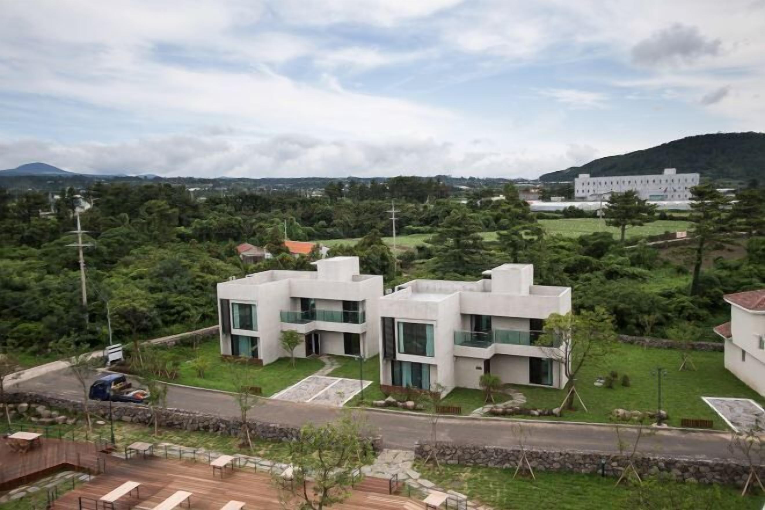 บริเวณภายนอก