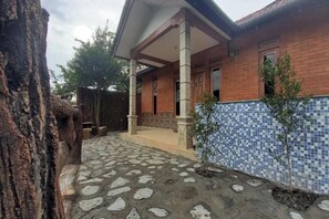 Unclassified image, 2 of 10, button - Villa Zoya 2 (Megamendung)