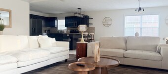 Bramblewood Home - 3BD/2BR Spacious Northside Home