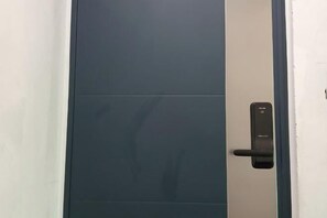 Interior - Hongdai With (Seoul)