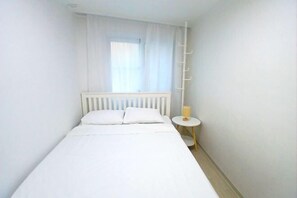 Room - Hongdai With (Seoul)