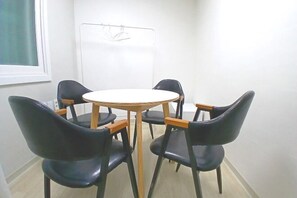 Interior - Hongdai With (Seoul)