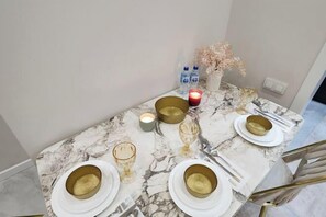 Room - Apartment Kazahstan in Tashkent (Tashkent)