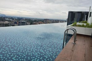 Outdoor pool - Decozy9.0 Ipoh Town Condo(12pax) (Ipoh)