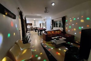 Room - The Pool House Pattaya No.4 - 3 bedroom (Bang Lamung)