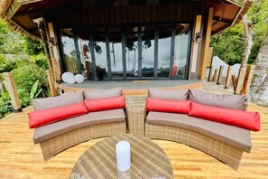 Room - Forest 101 (Real)