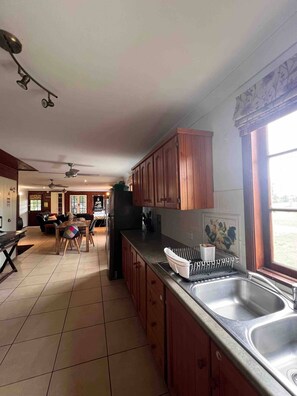 Maison, 2 chambres, accessible aux personnes à mobilité réduite, fumeur | Intérieur