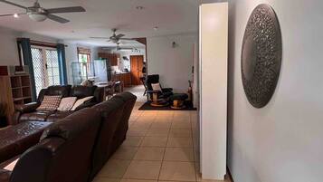 House, 2 Bedrooms, Accessible, Smoking | Interior