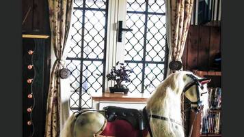 House, 2 Bedrooms, Accessible, Smoking | Interior