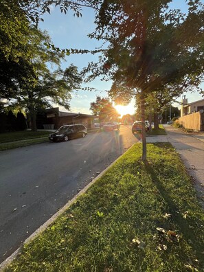 المنطقة المحيطة بالمنشأة