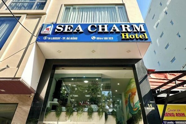 Exterior - Sea Charm Hotel (Da Nang)
