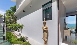 Property grounds - L'Esterel Villa - A Tropical Oasis at Maenam Hills (Koh Samui)