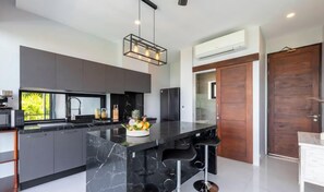 Private kitchen - L'Esterel Villa - A Tropical Oasis at Maenam Hills (Koh Samui)
