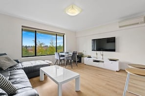 Room - Beachside Breakaway Glenelg South – 200m to the Beach (Glenelg South)