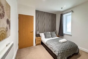 Room - Modern 2 Bedroom Flat - Riverside Lofts (Newcastle)