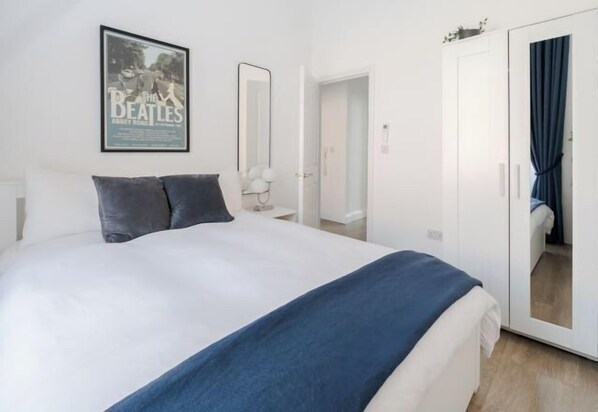 Nôi/giường cho trẻ sơ sinh 