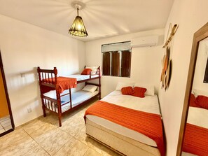 2 quartos, acesso à internet, roupa de cama