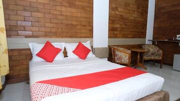 Free WiFi, bed sheets