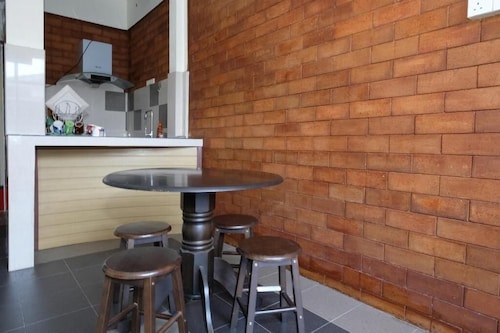 OYO 1017 Al-inshirah Inn