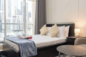 Iron/ironing board, WiFi, bed sheets