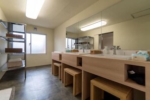 Bathroom - Yu-no-izumi (Ito)
