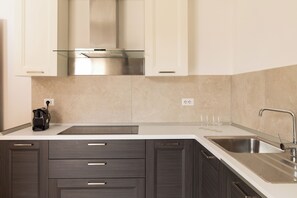 아파트, 침실 3개, 정원 | 전용 주방 | 냉장고, 전자레인지, 오븐, 쿡탑