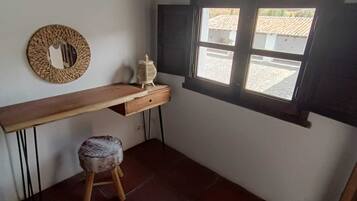 Family House, Hill View | Iron/ironing board, free WiFi