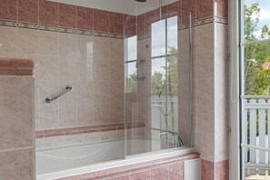 Bathroom - The Teplice Aqua Villa by Aura Luxury Collection (Probostov)