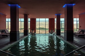 Sauna, steam room, massages